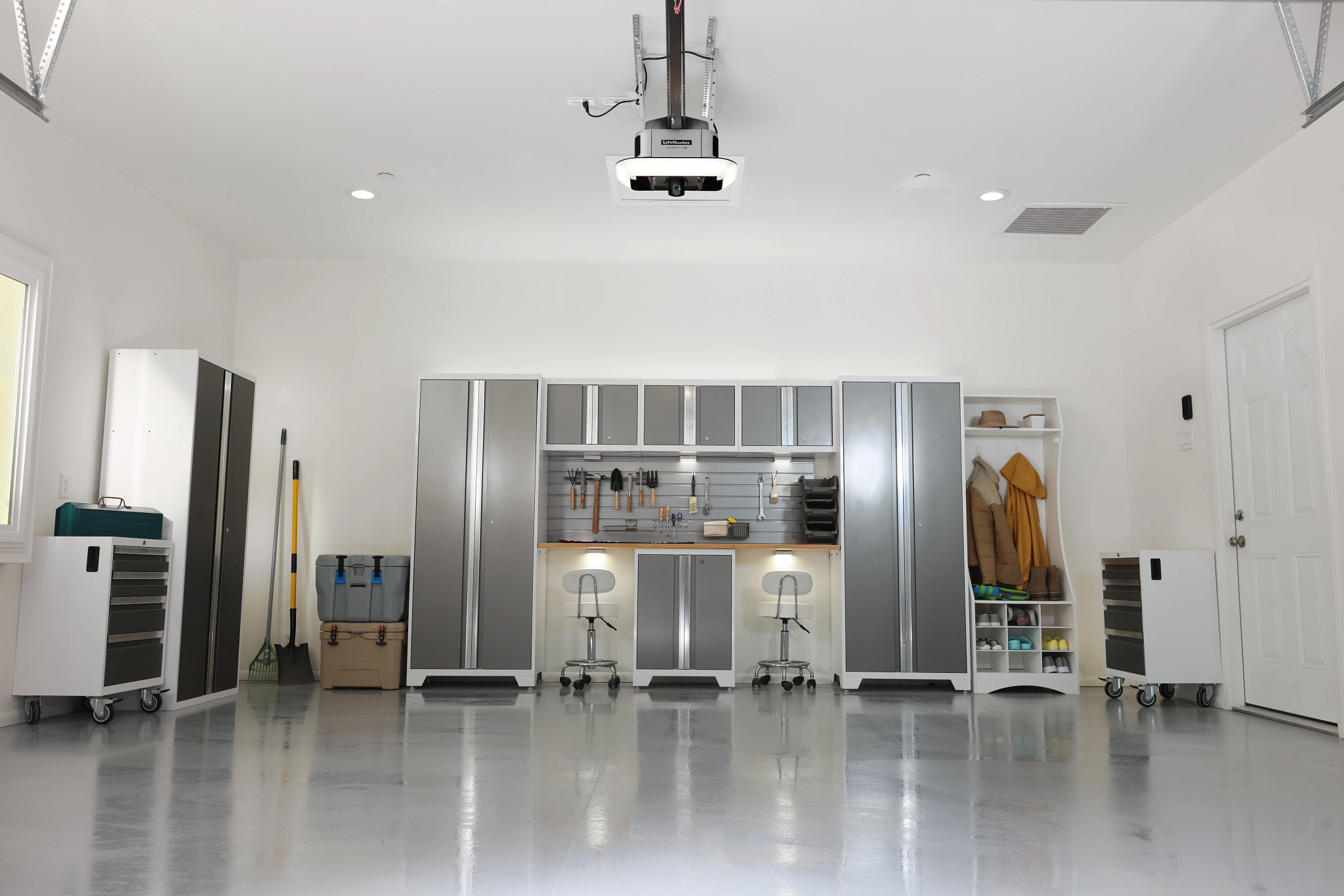 4690L PR Garage Back 1 0L7A2997