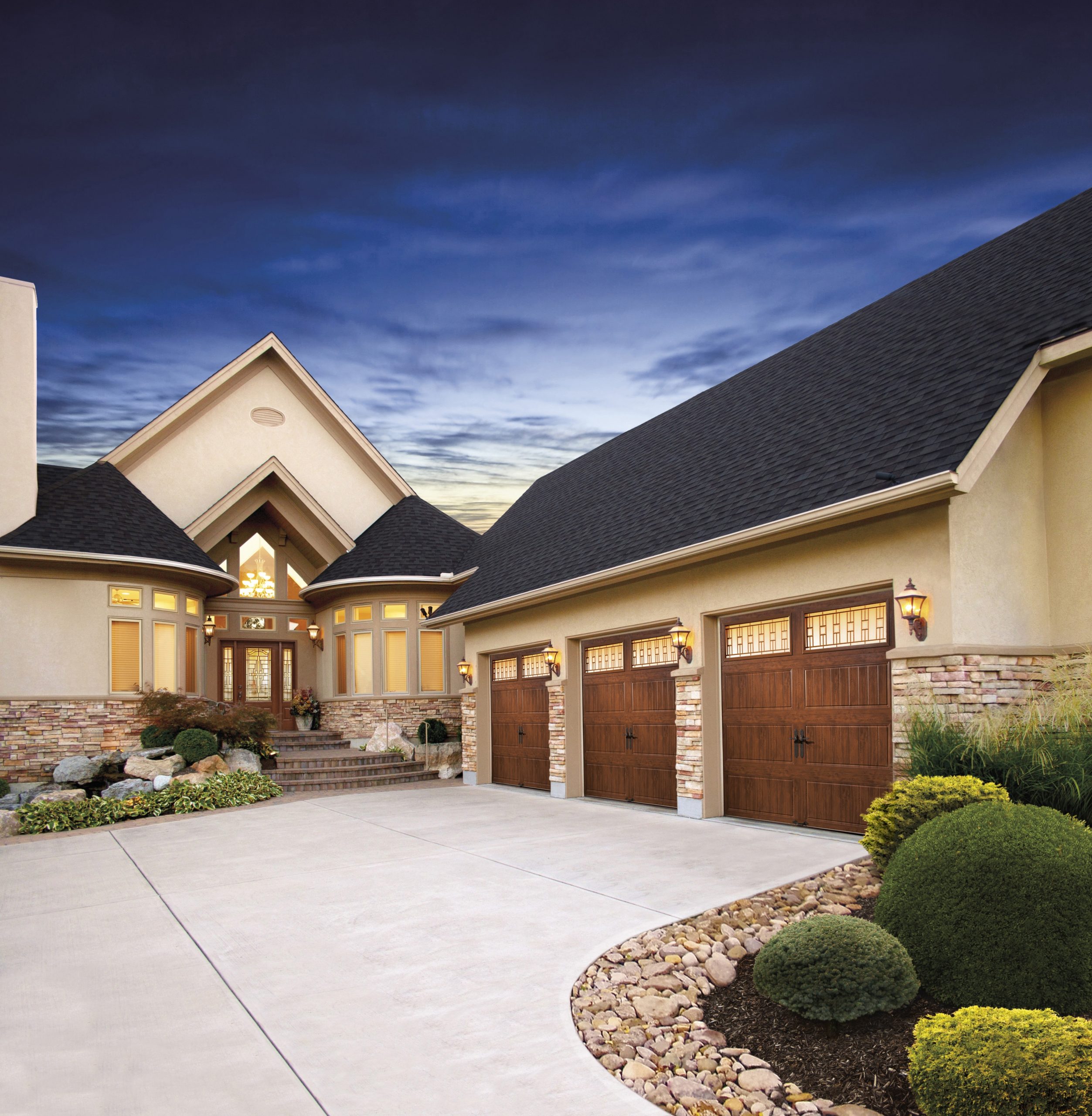 Clopay Canyon Ridge® Carriage House (5-Layer) Garage Doors